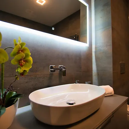 Apartamento 5 By Housine Zator