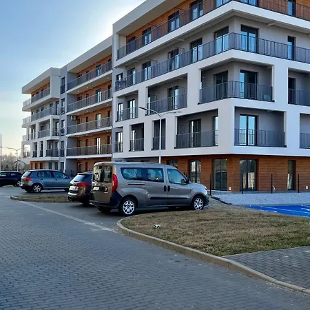 5 By Housine * Zator