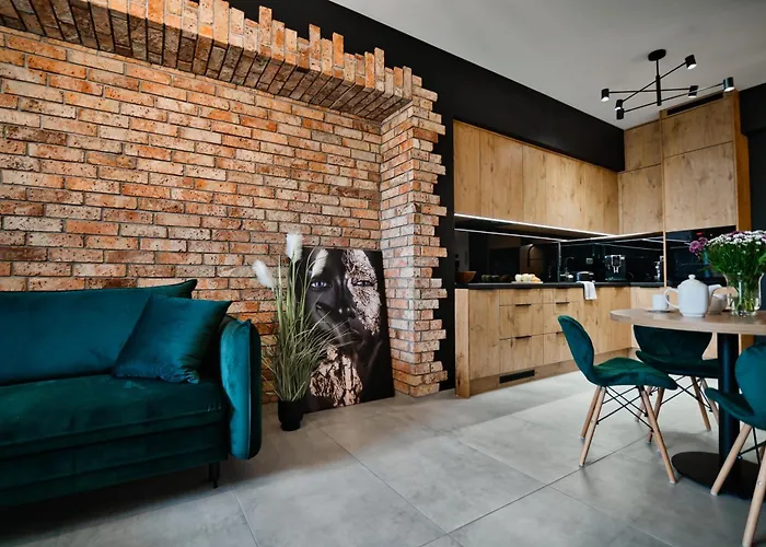 5 By Housine * Zator